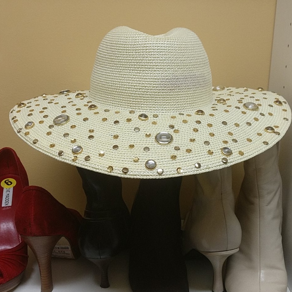 Whitthall n Shon Hat